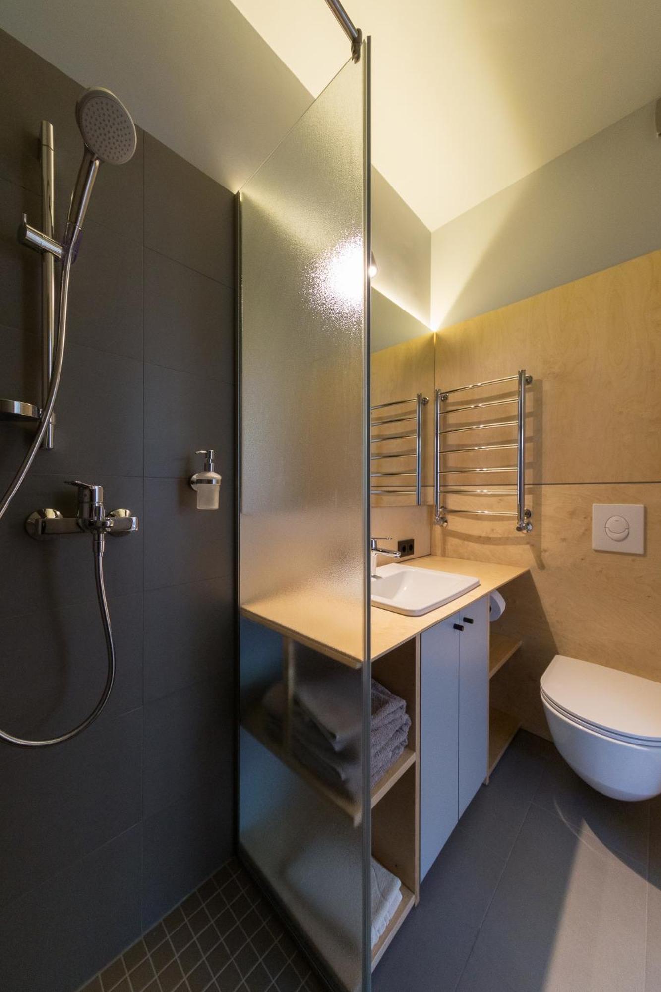 Laucu Akmens Hotel Skulte  Room photo